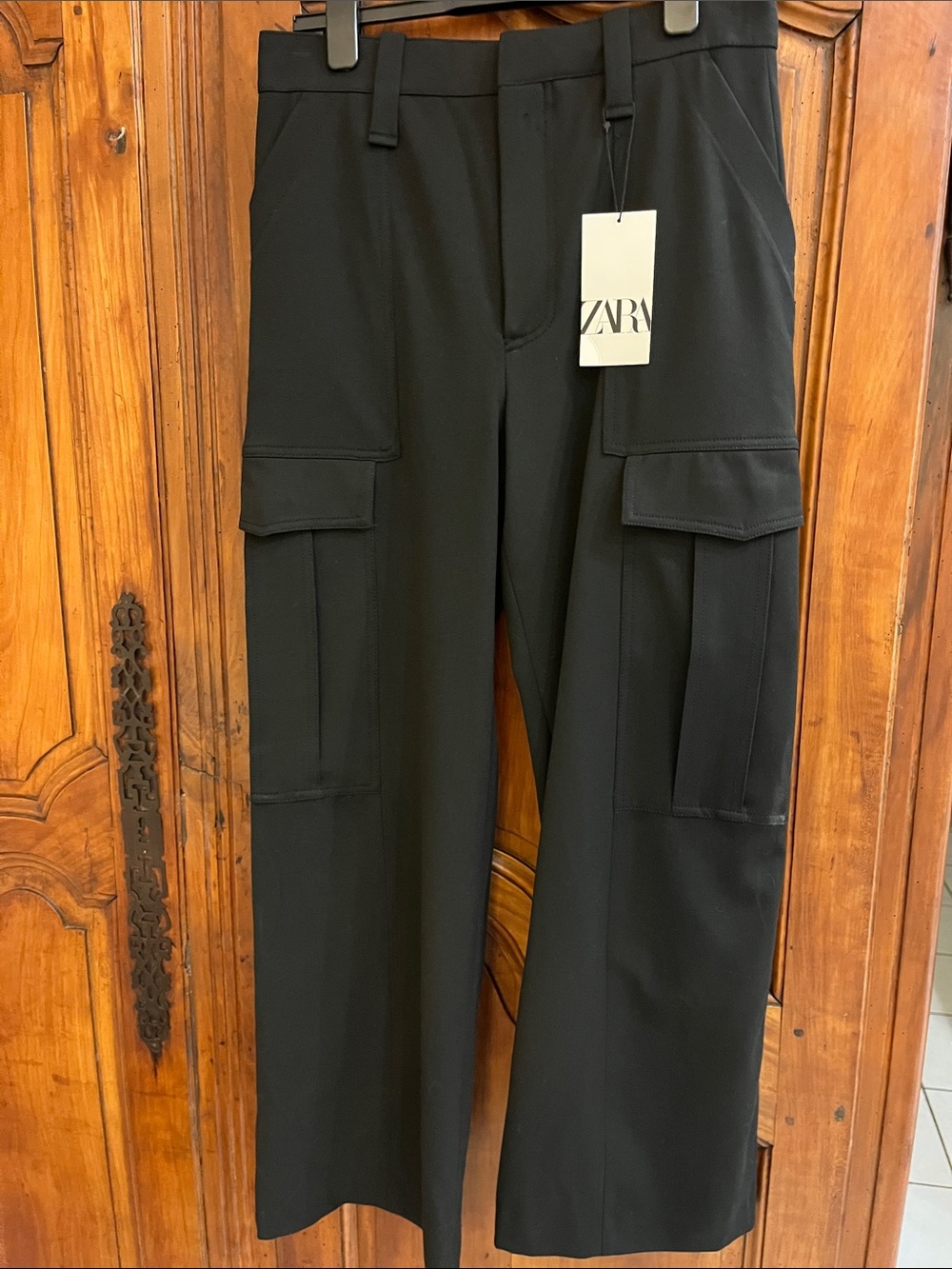 Zara Black Cargo Pants with Utility Pockets